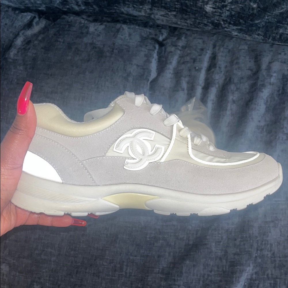 Chanel Women's Beige and White Sneakers - Picture 3 of 7
